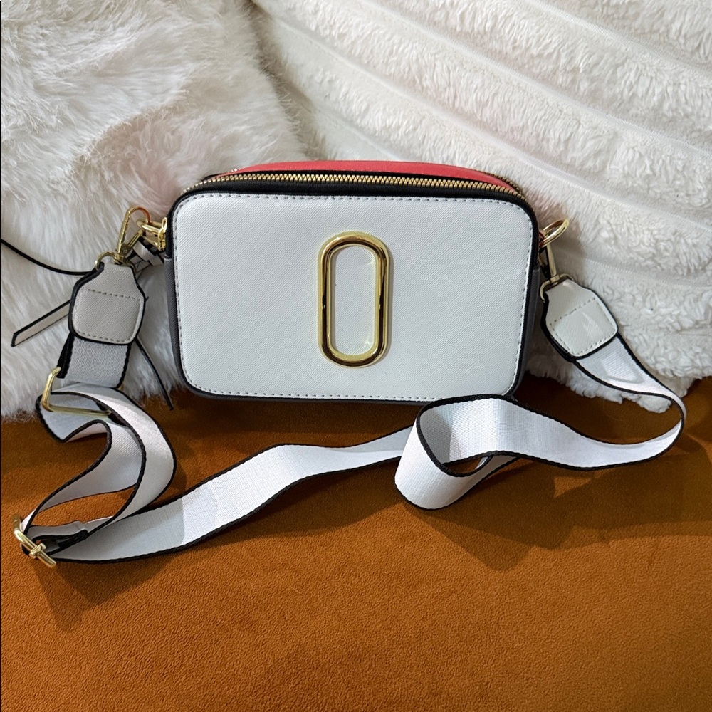 White and Gold Crossbody Bag
